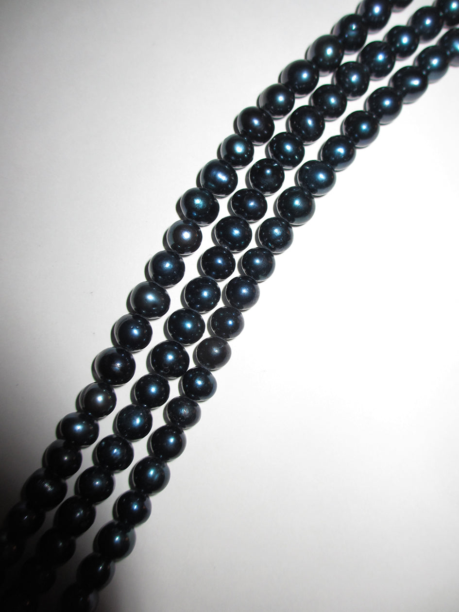 3 ROW BLACK FRESHWATER PEARL CHOKER