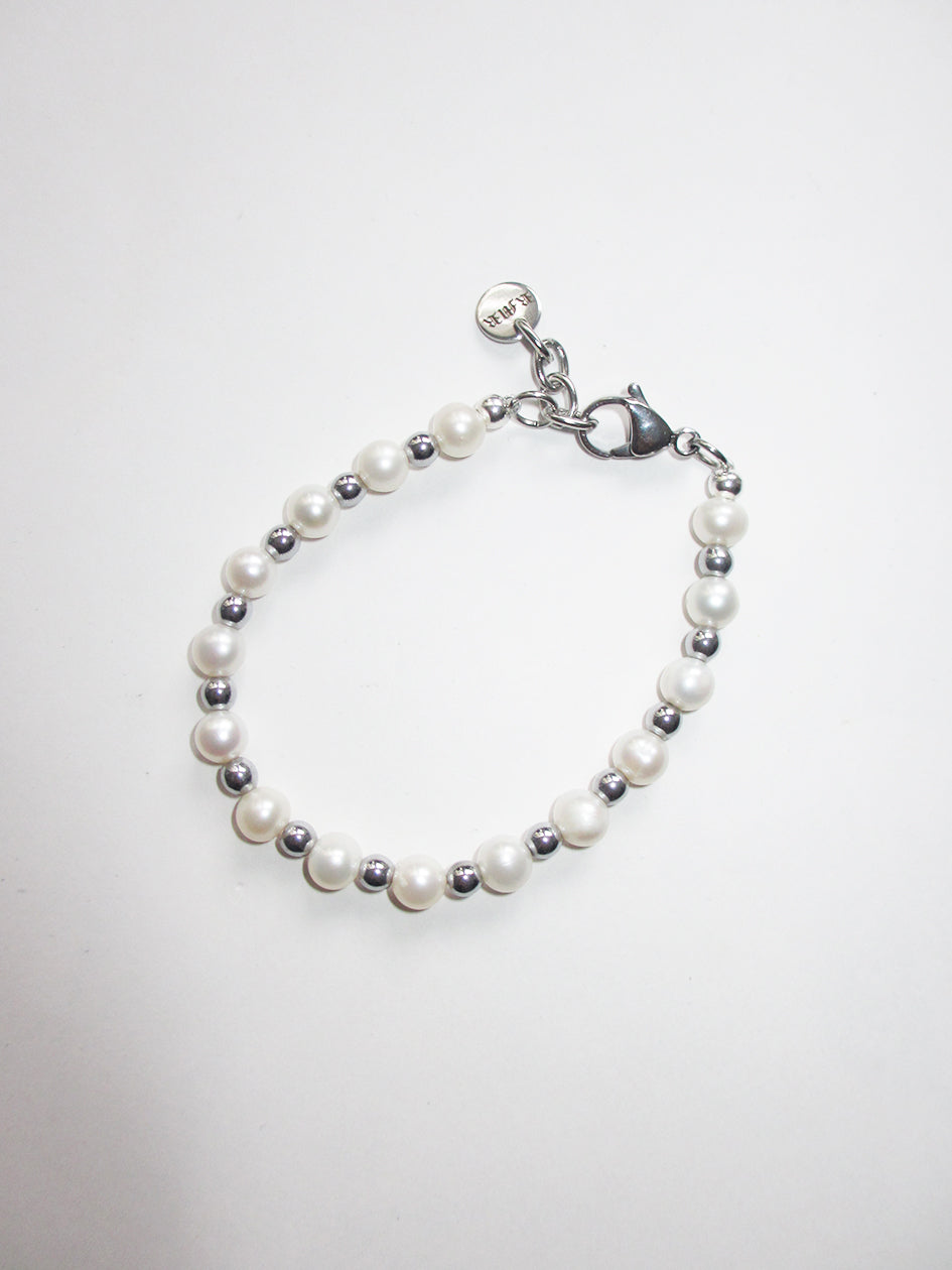 THE SILVER HEMATITE PEARL BRACELET