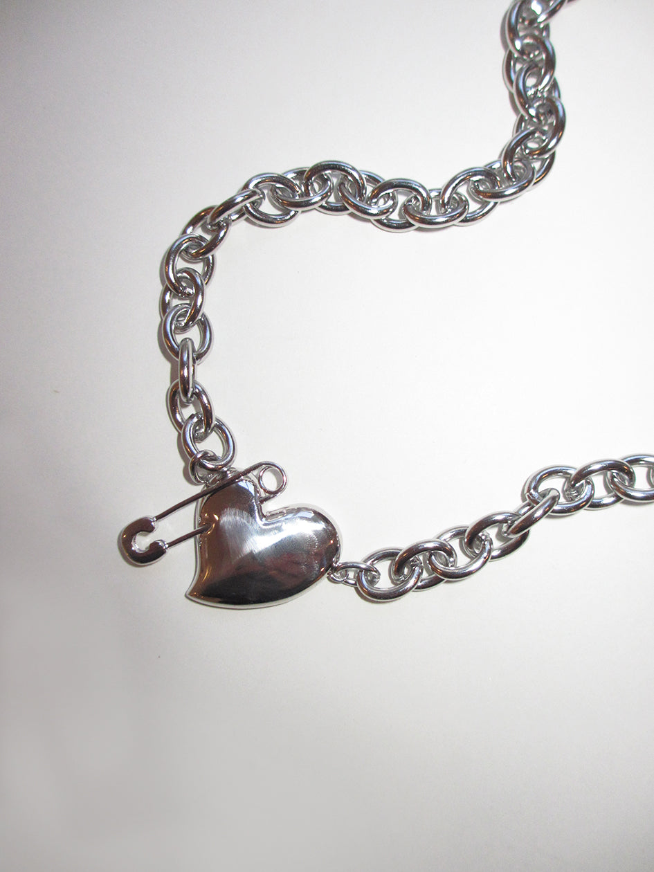 PIN THROUGH MY HEART CHAIN CHOKER