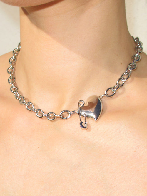 PIN THROUGH MY HEART CHAIN CHOKER
