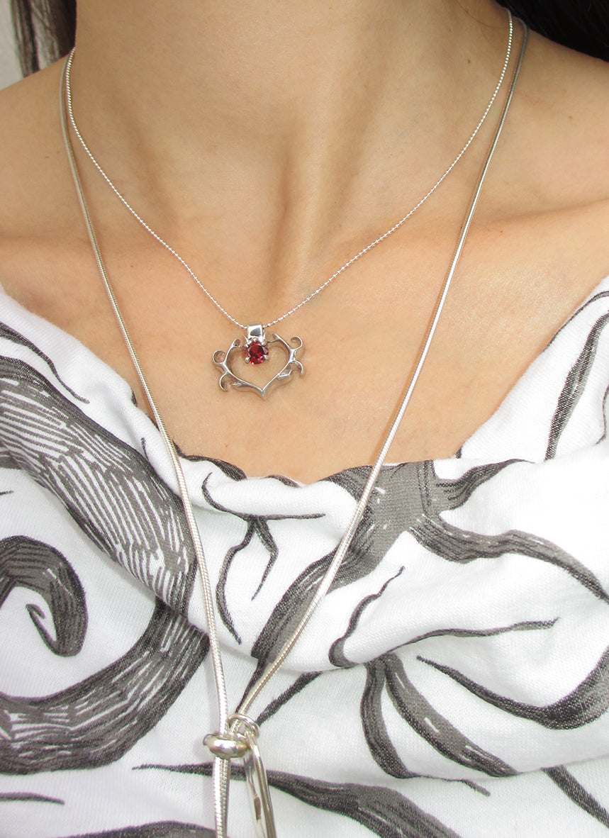 PRE-ORDER: MINI SELMA HEART CHAIN RED 925 sterling silver