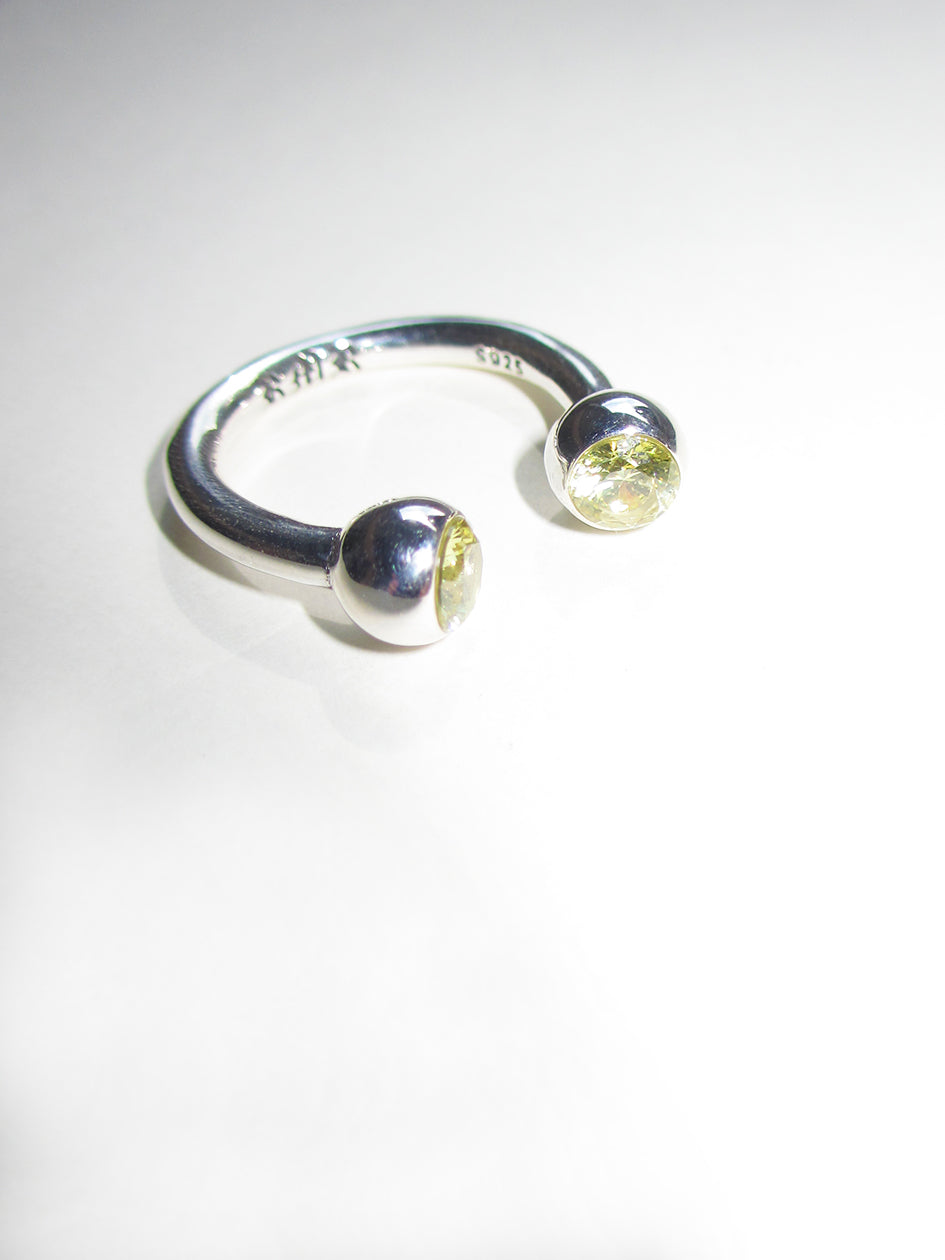 THE PIERCED RING APPLE GREEN