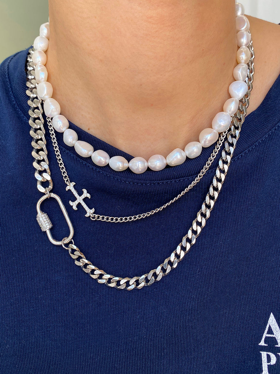 THE BAROQUE FRESHWATER PEARL CHOKER